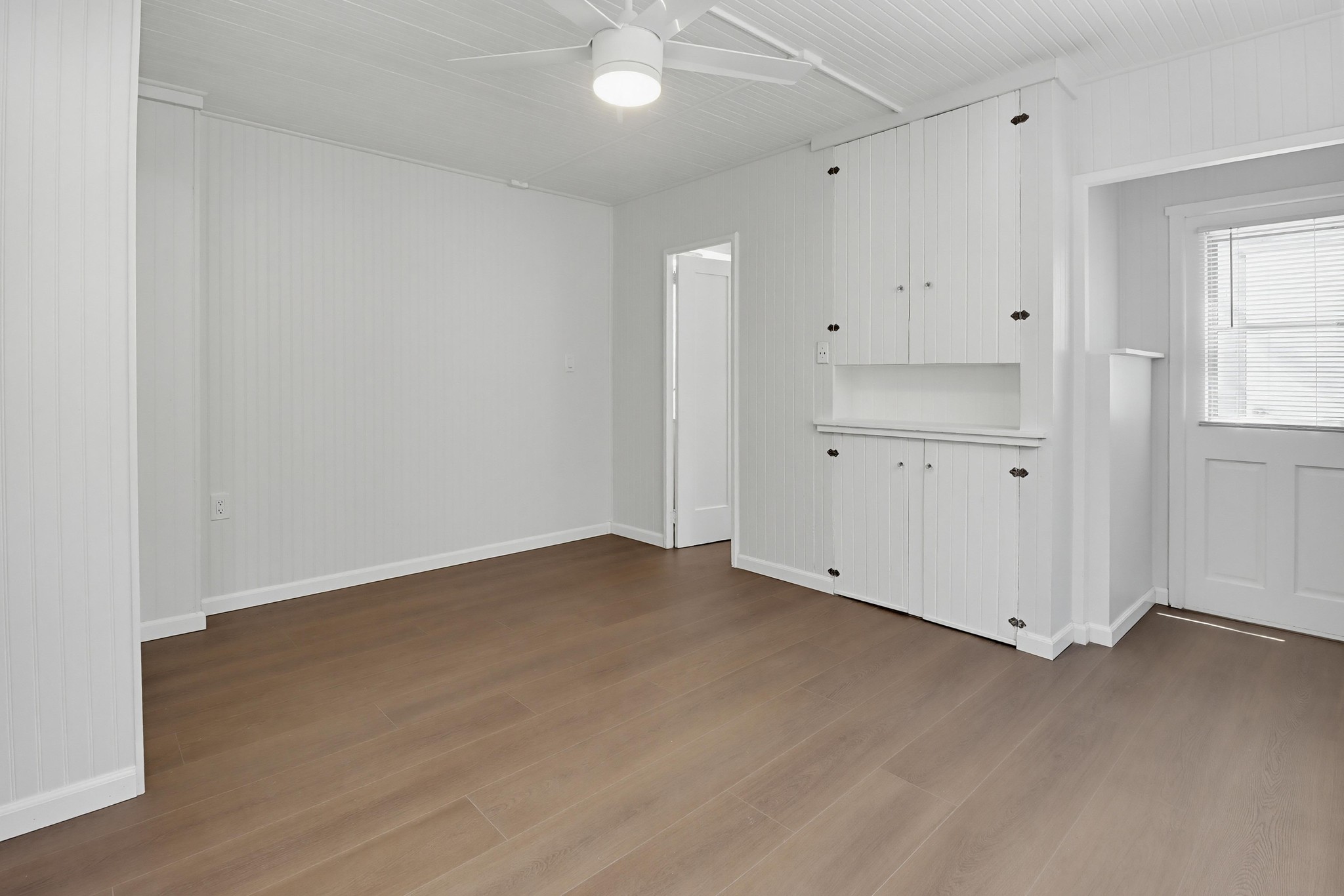 Virtual tour photo 12 of 24 for 830 Rockaway Ct