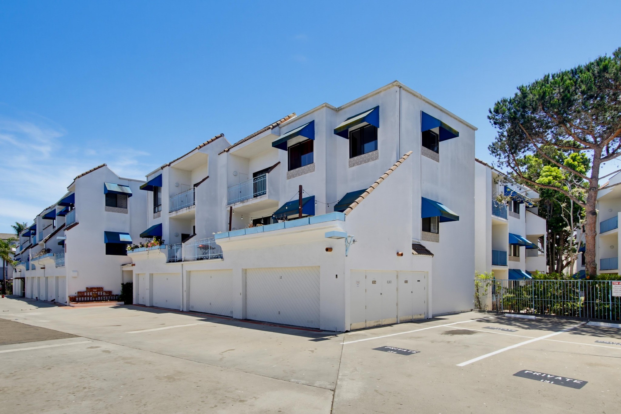 Virtual tour photo 3 of 32 for 8310 Regents Rd Unit 2A
