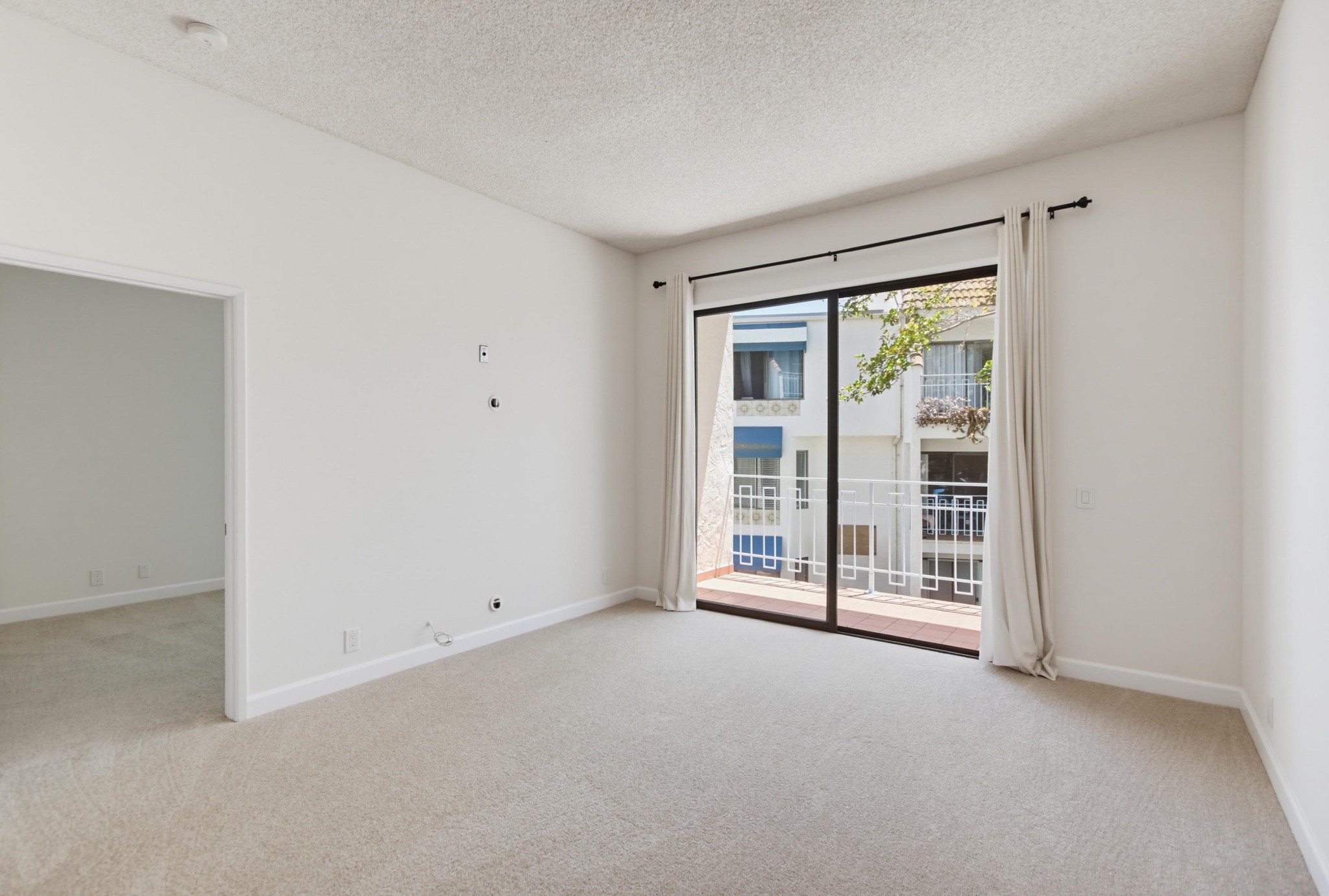 Virtual tour photo 11 of 32 for 8310 Regents Rd Unit 2A