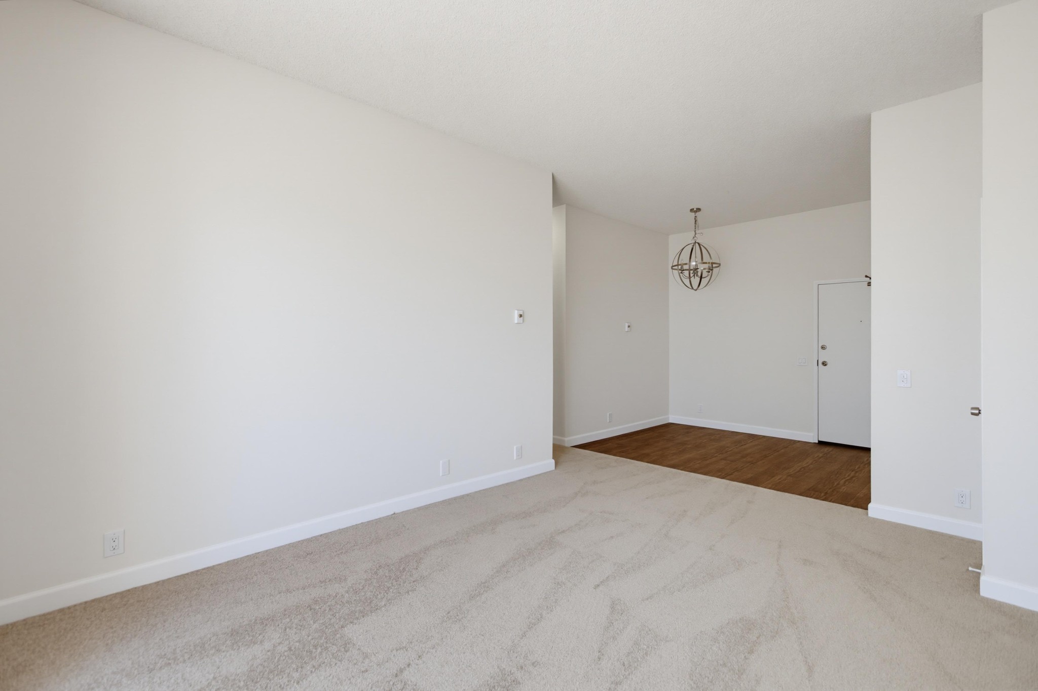 Virtual tour photo 13 of 32 for 8310 Regents Rd Unit 2A