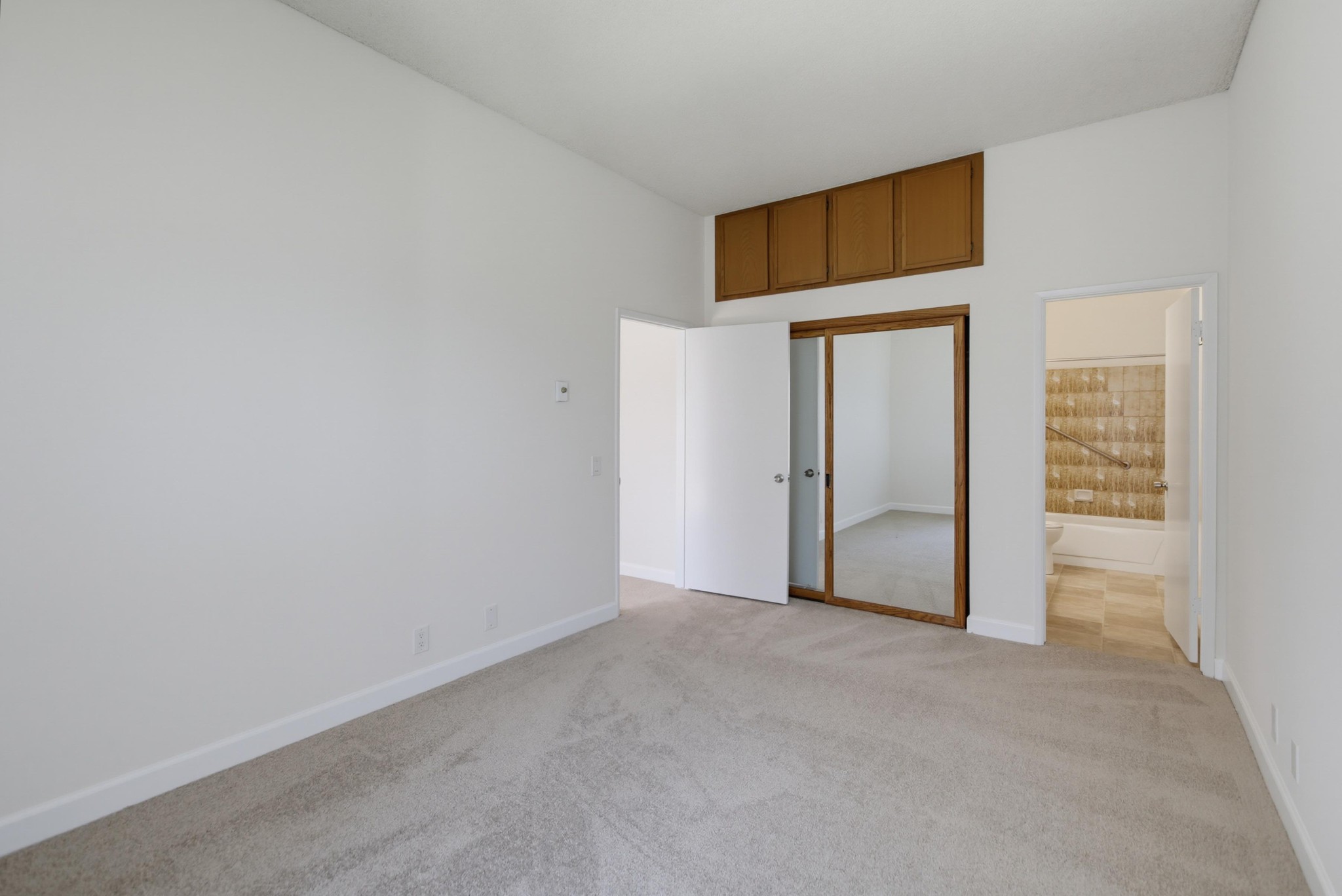 Virtual tour photo 18 of 32 for 8310 Regents Rd Unit 2A