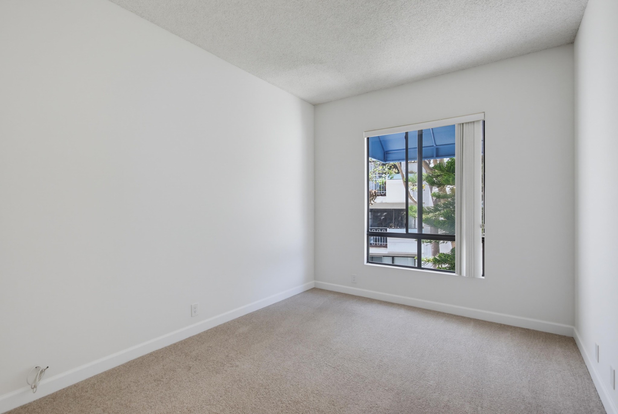 Virtual tour photo 22 of 32 for 8310 Regents Rd Unit 2A