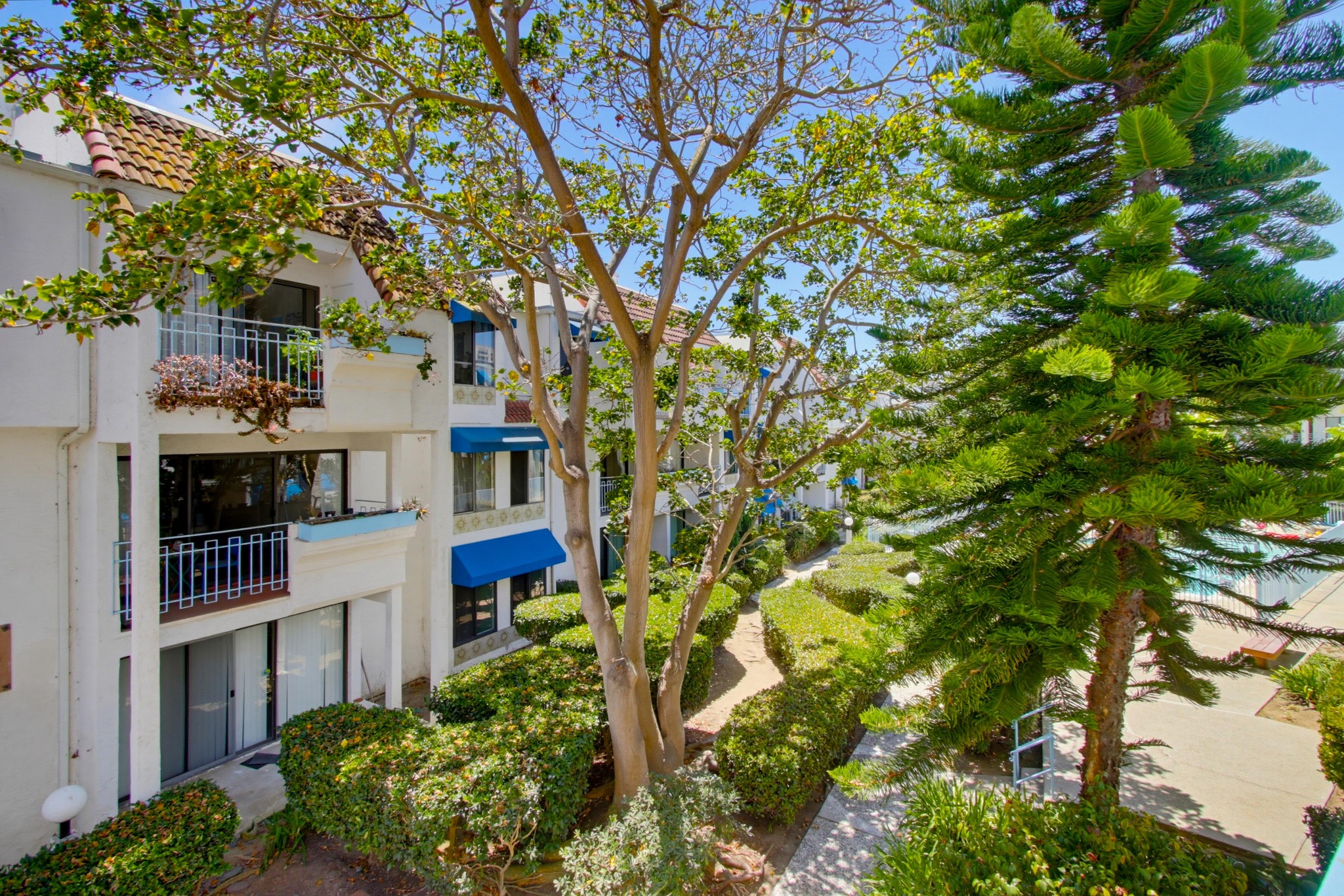 Virtual tour photo 30 of 32 for 8310 Regents Rd Unit 2A