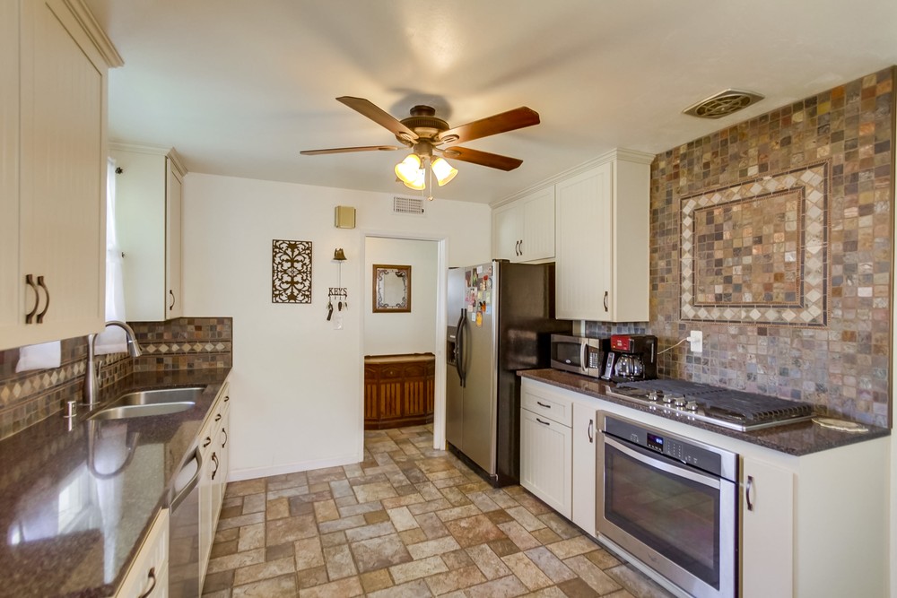 Virtual tour photo 13 of 26 for 8311 Lake Adlon Dr