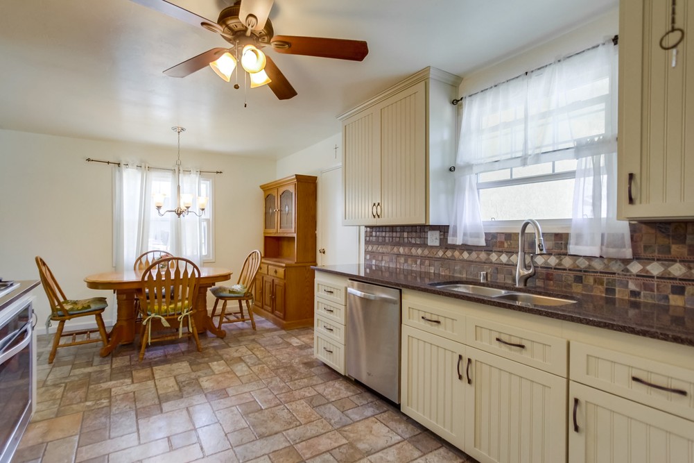 Virtual tour photo 15 of 26 for 8311 Lake Adlon Dr