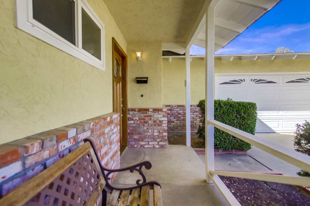 Virtual tour photo 10 of 45 for 8311 Lake Adlon