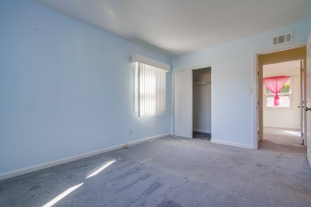Virtual tour photo 27 of 45 for 8311 Lake Adlon