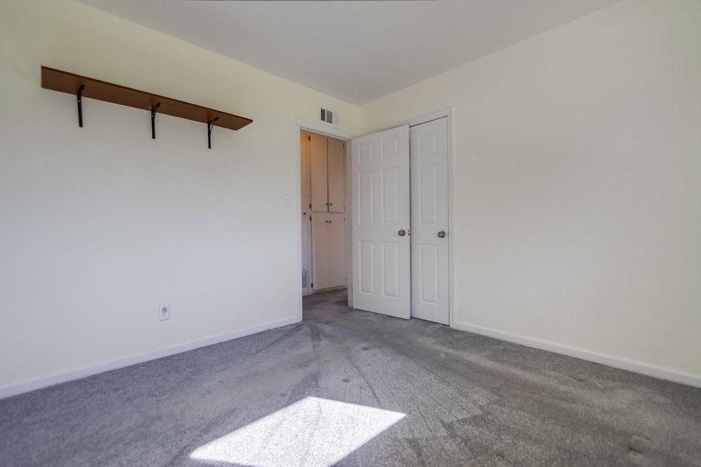 Virtual tour photo 34 of 45 for 8311 Lake Adlon