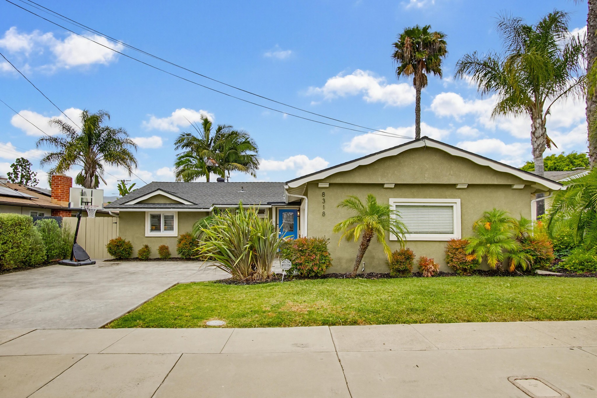 Virtual tour photo 3 of 76 for 8318 June Lake Dr