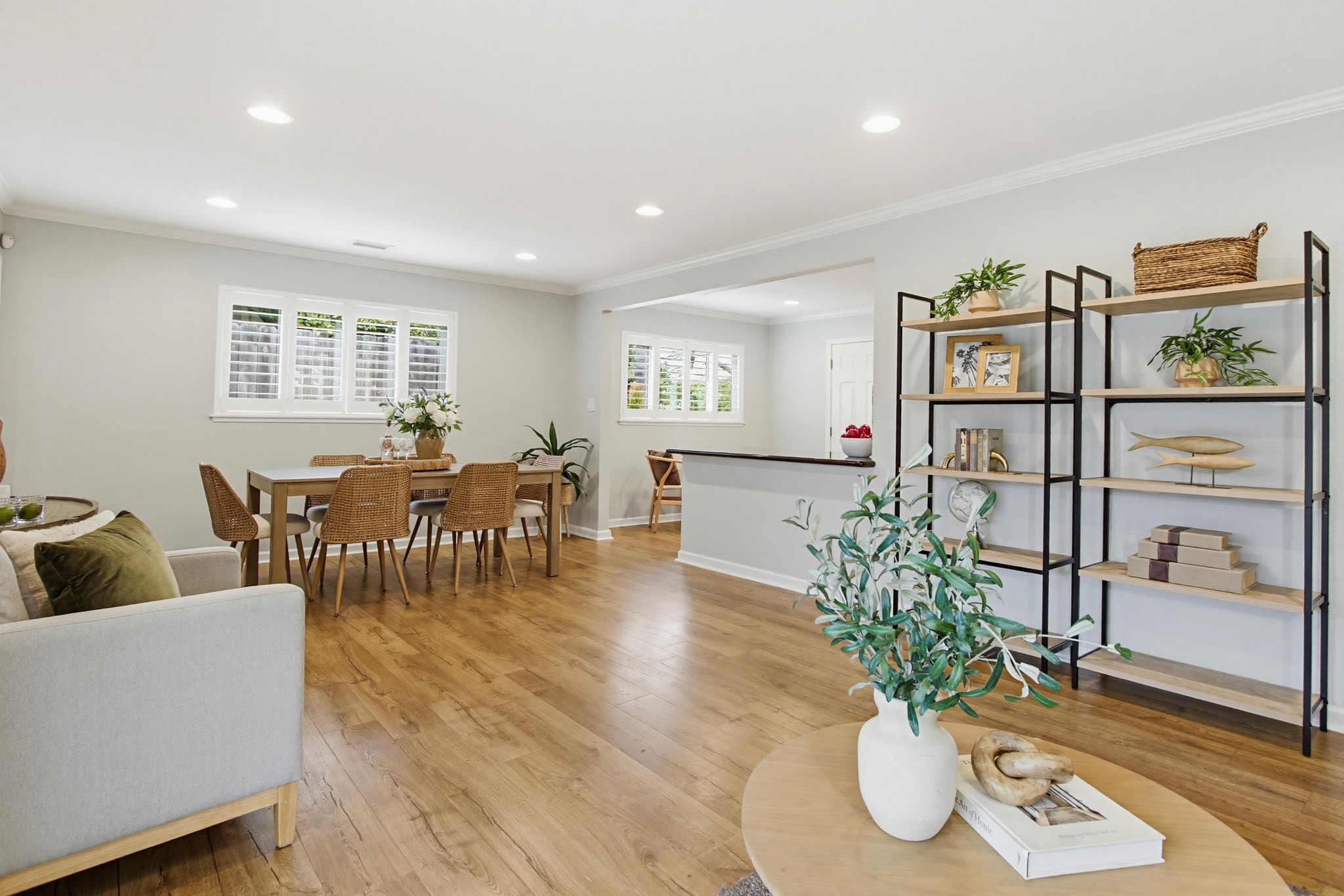 Virtual tour photo 8 of 76 for 8318 June Lake Dr