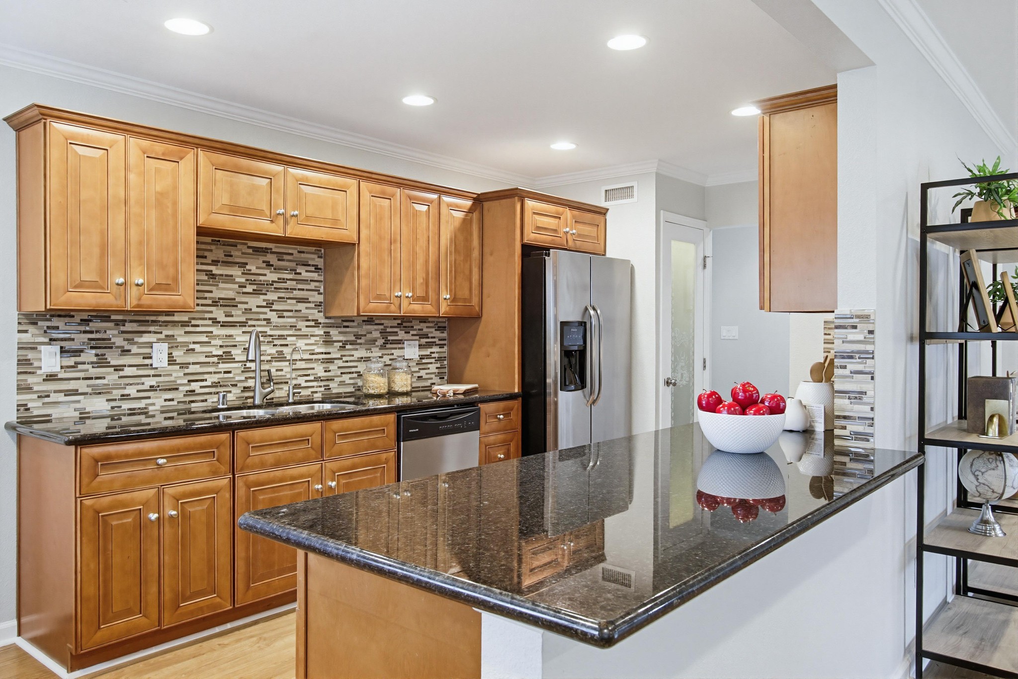 Virtual tour photo 15 of 76 for 8318 June Lake Dr
