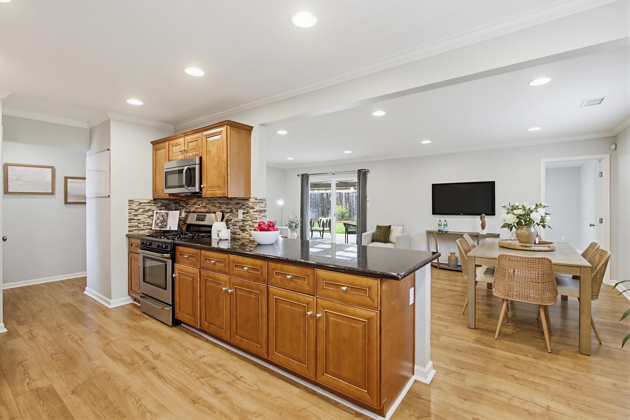 Virtual tour photo 17 of 76 for 8318 June Lake Dr