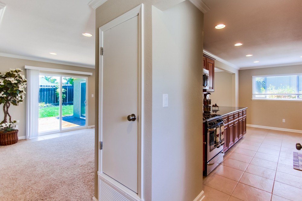 Virtual tour photo 13 of 29 for 8318 June Lake Drive
