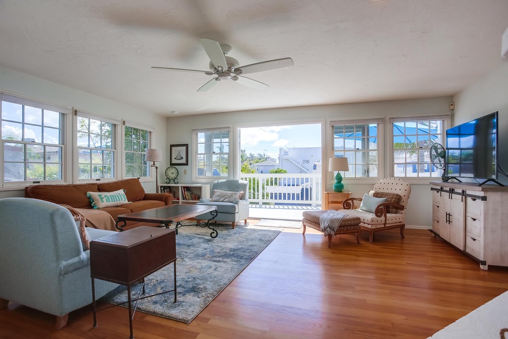 Virtual tour photo 9 of 45 for 832 Balboa Ct