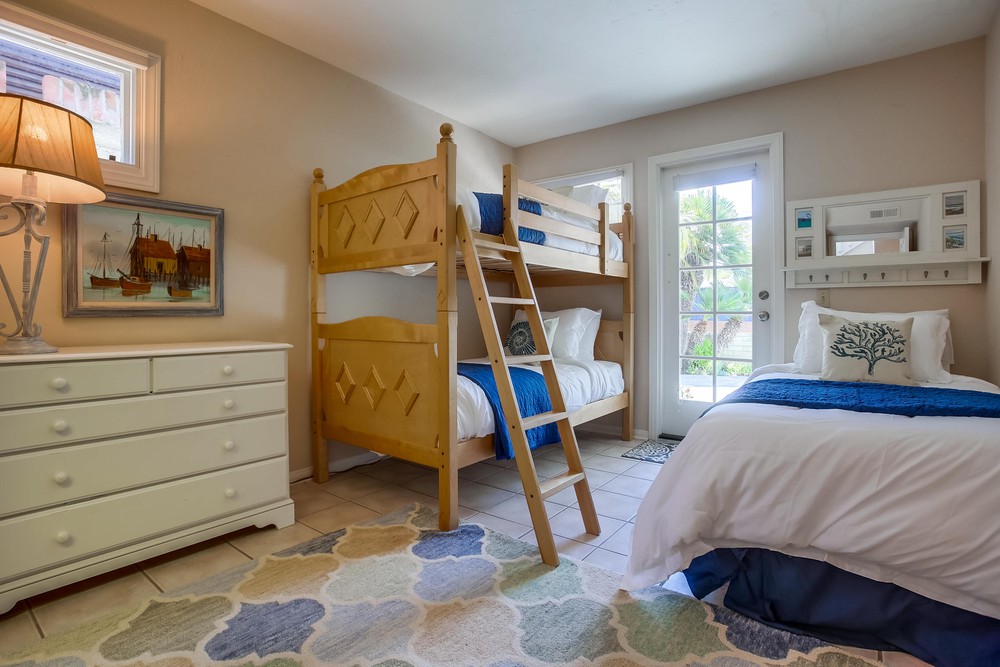 Virtual tour photo 31 of 45 for 832 Balboa Ct