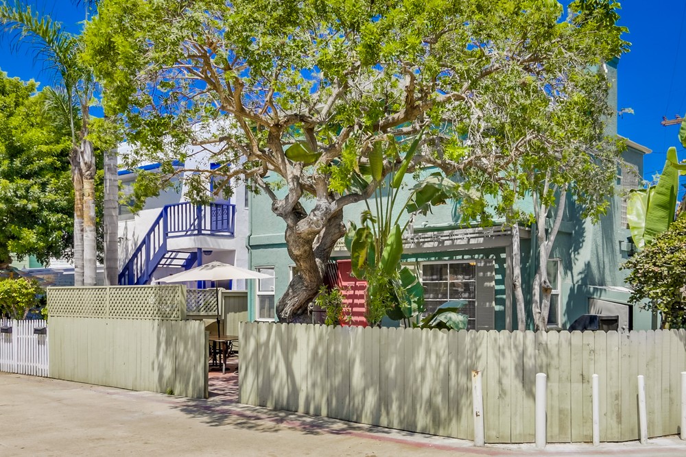Virtual tour photo 5 of 109 for 832 Capistrano Place