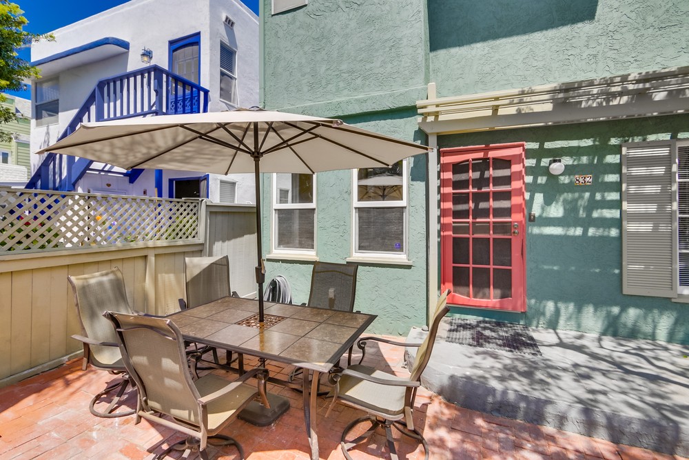 Virtual tour photo 9 of 109 for 832 Capistrano Place