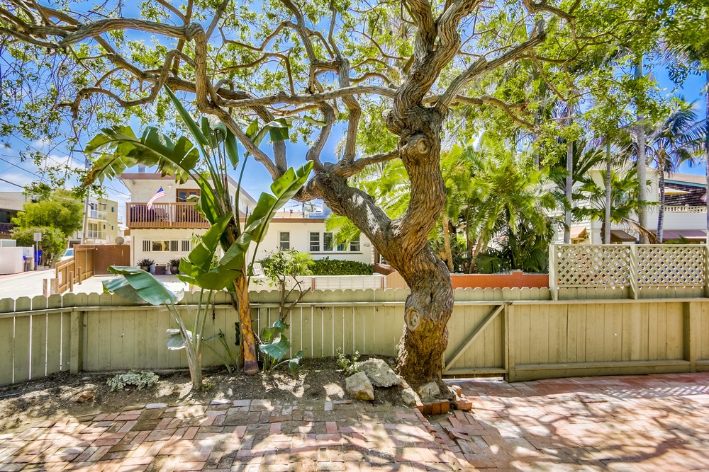 Virtual tour photo 12 of 109 for 832 Capistrano Place