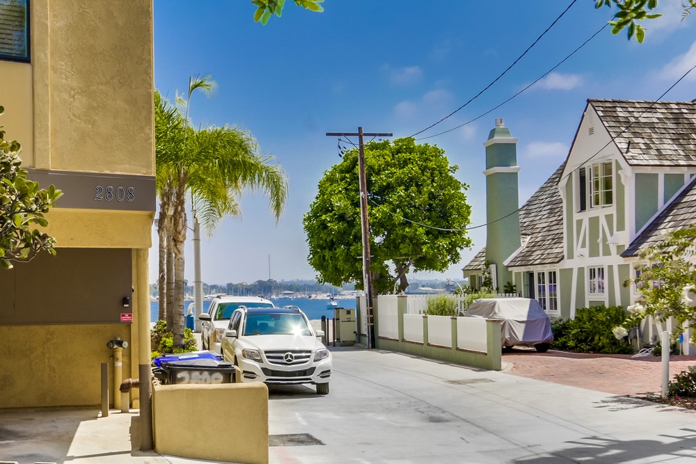 Virtual tour photo 13 of 109 for 832 Capistrano Place