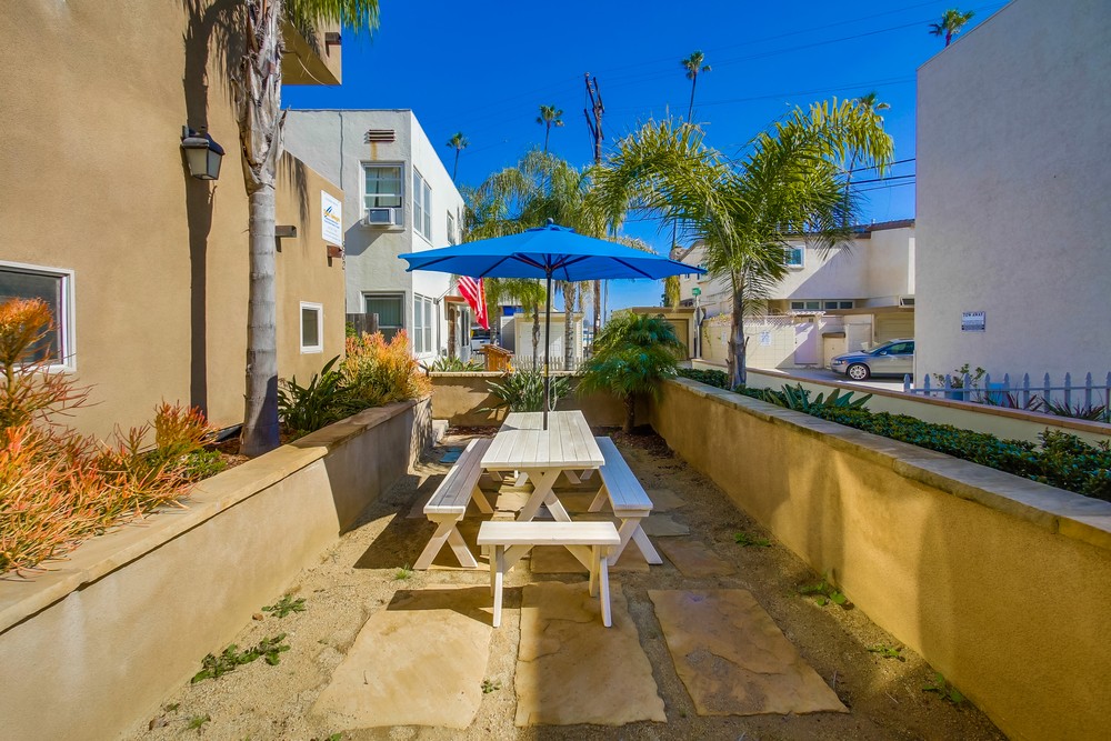 Virtual tour photo 6 of 64 for 832 Ensenada Ct