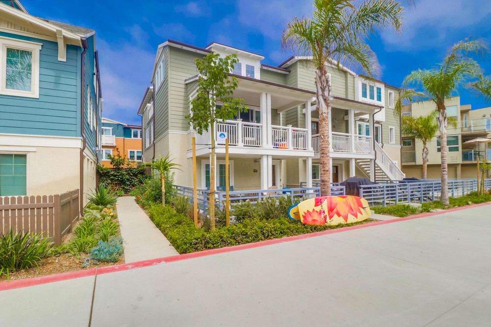 Virtual tour photo 1 of 49 for 832 Santa Barbara Pl