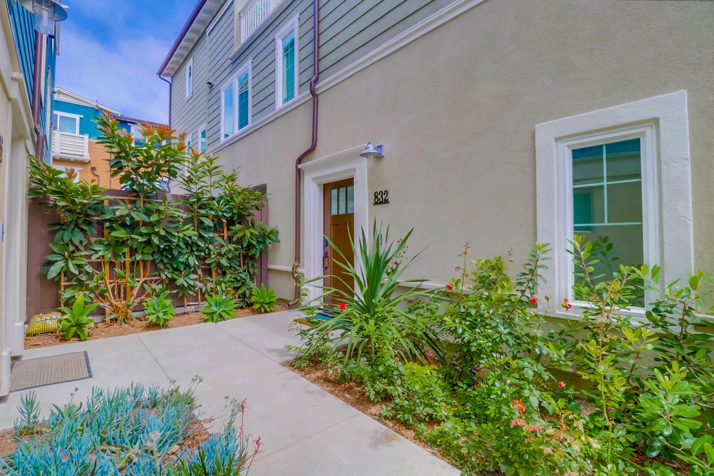 Virtual tour photo 6 of 49 for 832 Santa Barbara Pl