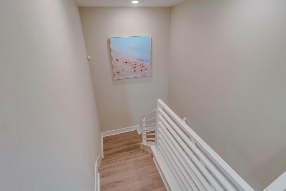 Virtual tour photo 11 of 49 for 832 Santa Barbara Pl