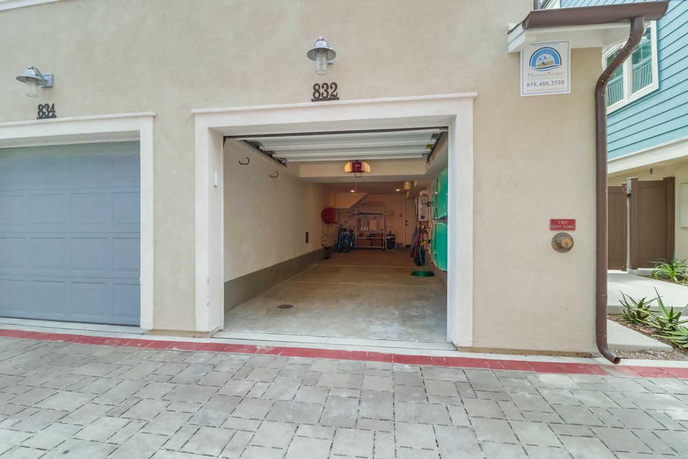 Virtual tour photo 45 of 49 for 832 Santa Barbara Pl