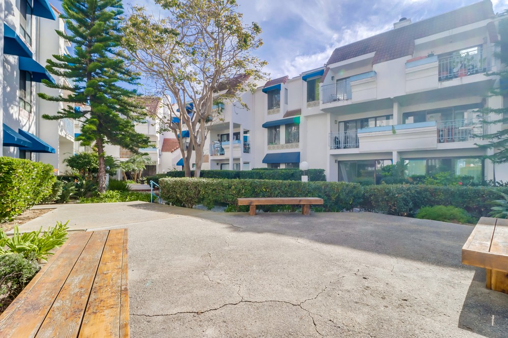 Virtual tour photo 5 of 42 for 8320 Regents Rd #2p