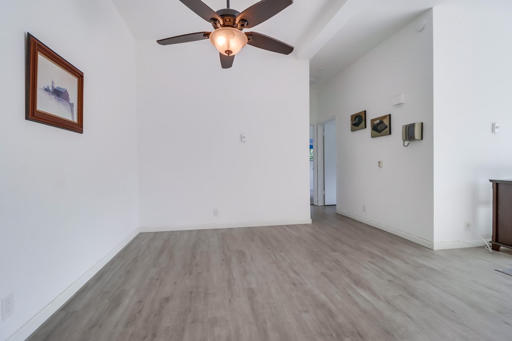 Virtual tour photo 7 of 42 for 8320 Regents Rd #2p