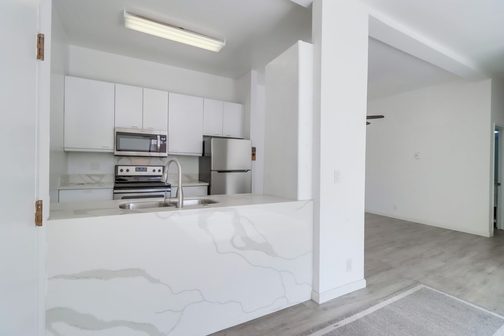 Virtual tour photo 10 of 42 for 8320 Regents Rd #2p