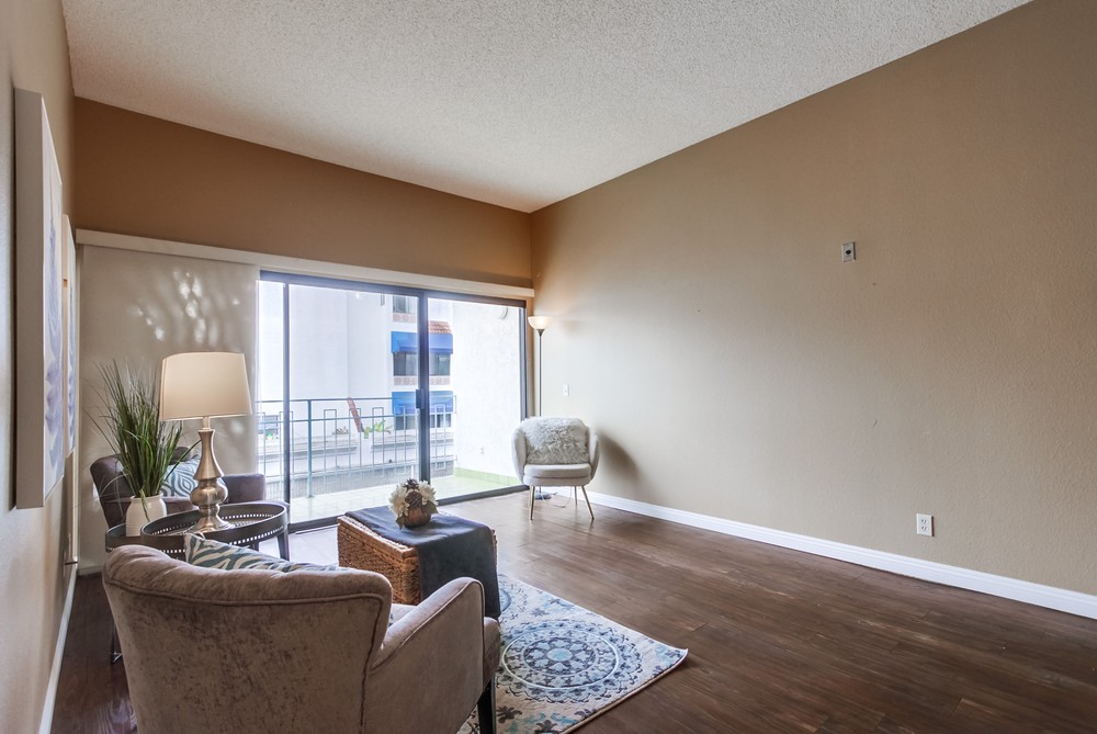Virtual tour photo 5 of 36 for 8324 Regents Rd #2e