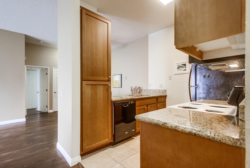 Virtual tour photo 12 of 36 for 8324 Regents Rd #2e
