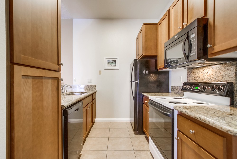 Virtual tour photo 13 of 36 for 8324 Regents Rd #2e
