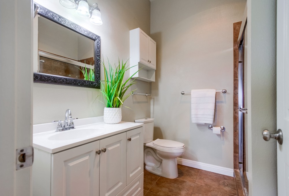 Virtual tour photo 21 of 36 for 8324 Regents Rd #2e