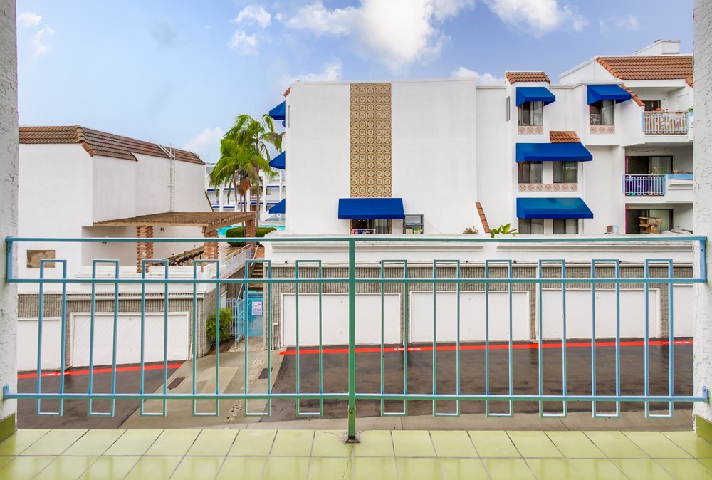 Virtual tour photo 31 of 36 for 8324 Regents Rd #2e