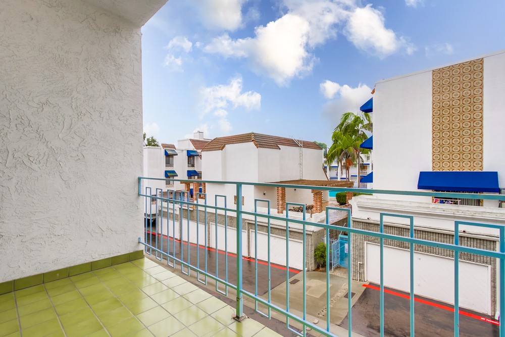 Virtual tour photo 32 of 36 for 8324 Regents Rd #2e