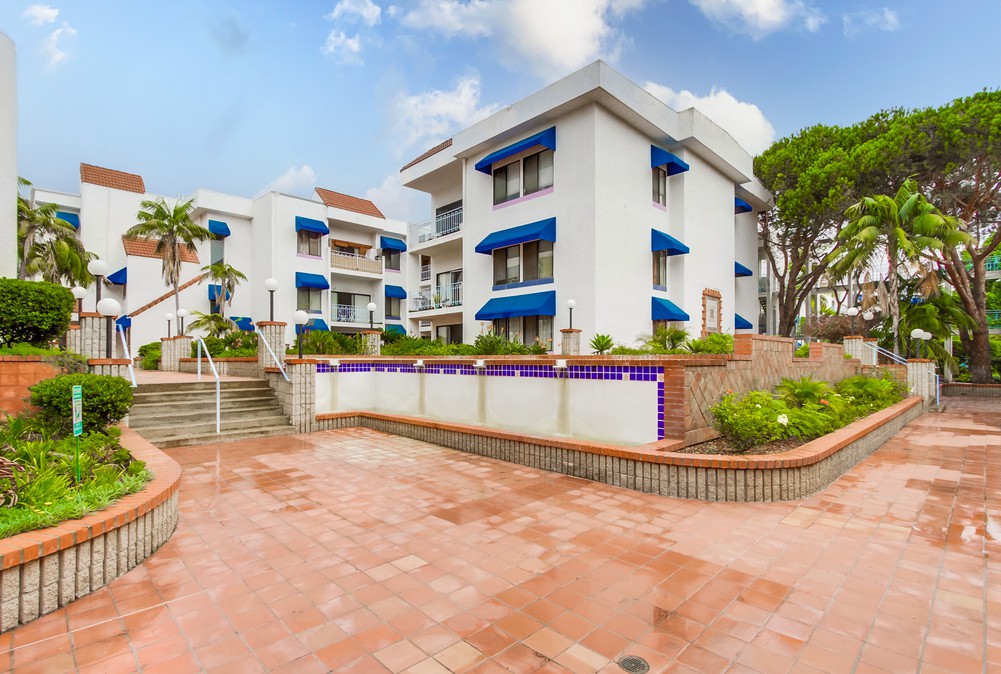 Virtual tour photo 36 of 36 for 8324 Regents Rd #2e