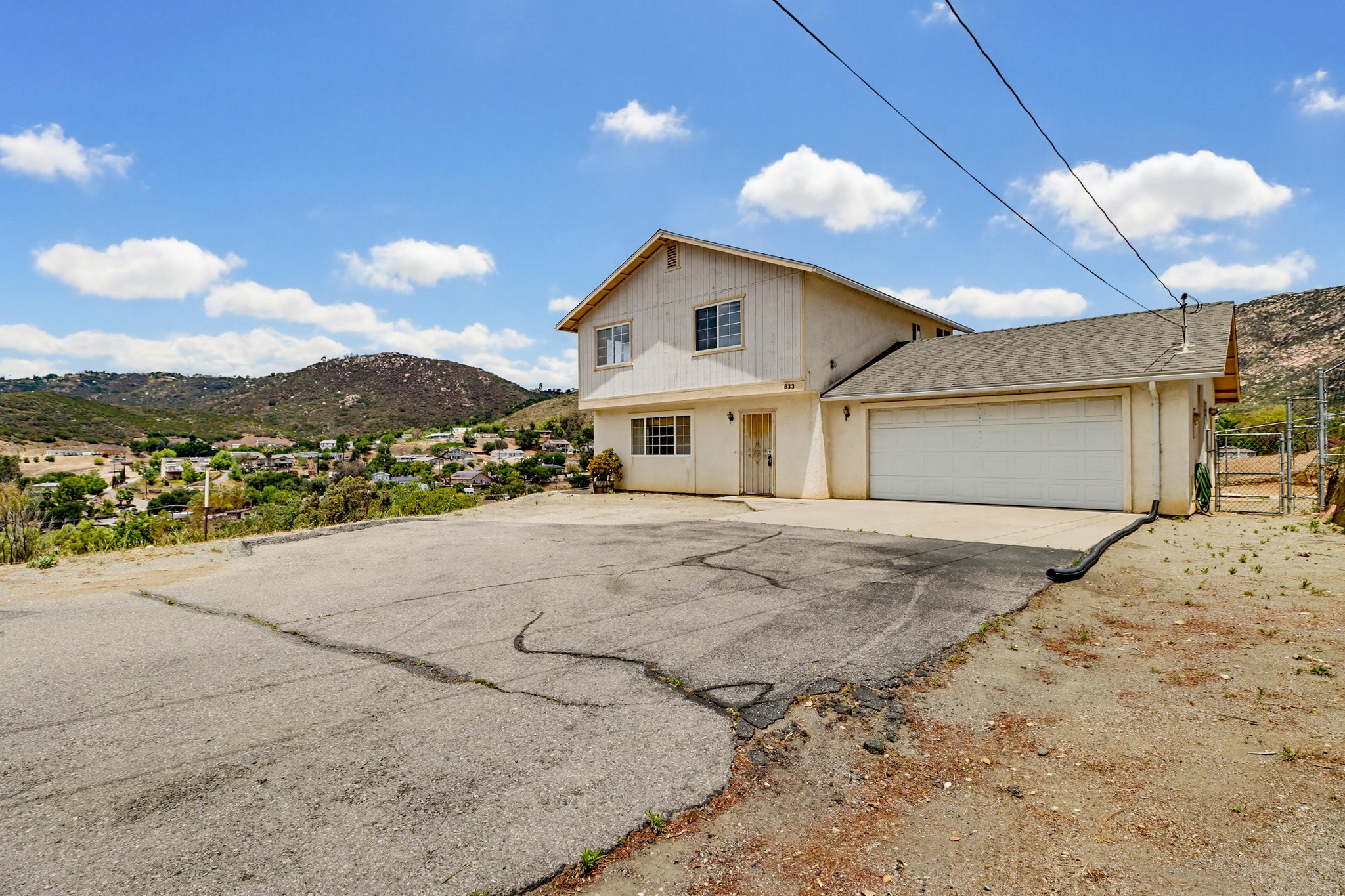 Virtual tour photo 3 of 76 for 833 Cochran Trail