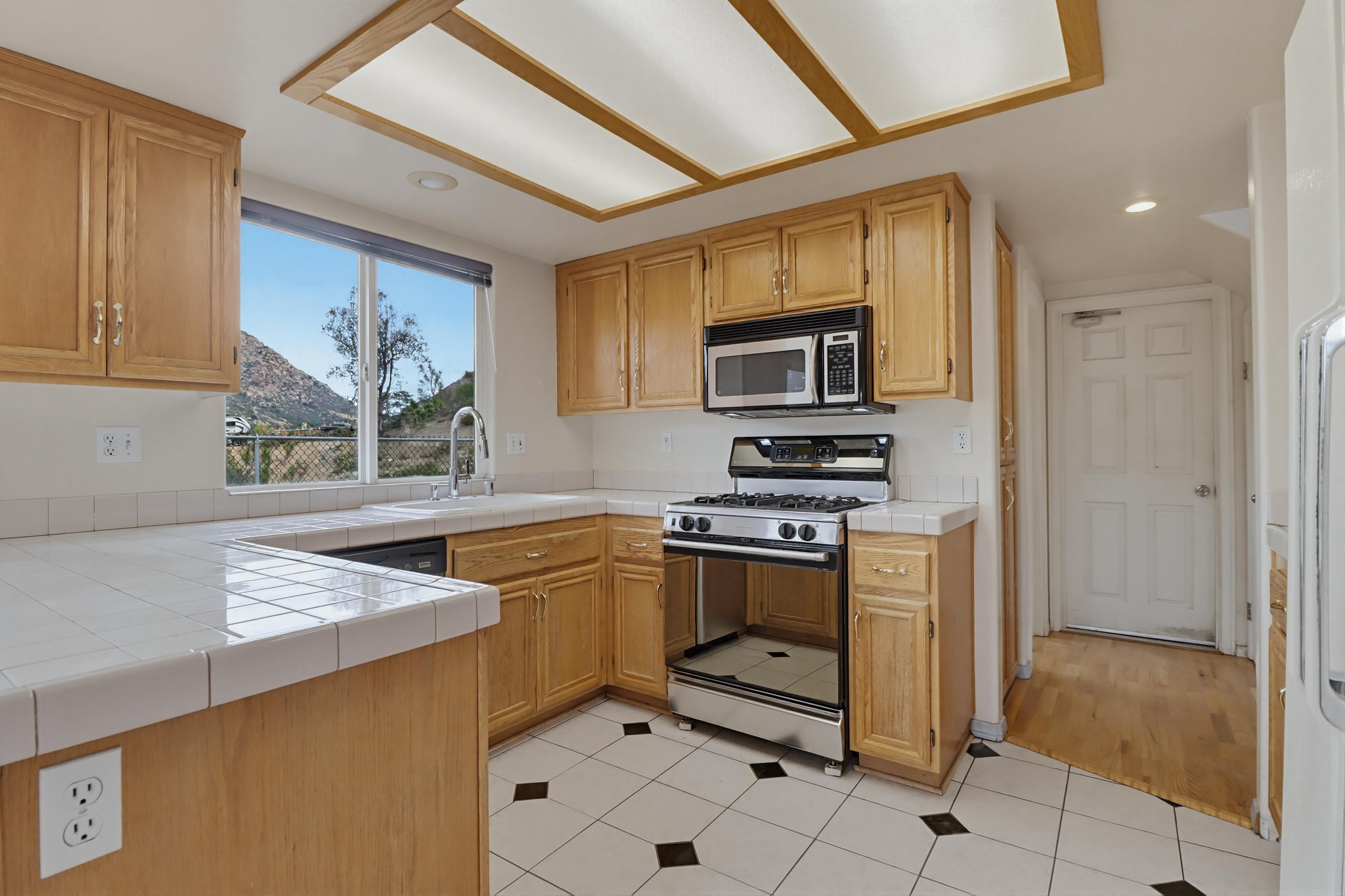 Virtual tour photo 18 of 76 for 833 Cochran Trail