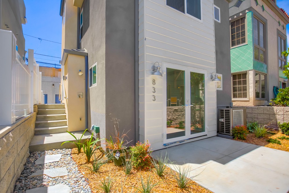 Virtual tour photo 4 of 49 for 833 Portsmouth Ct