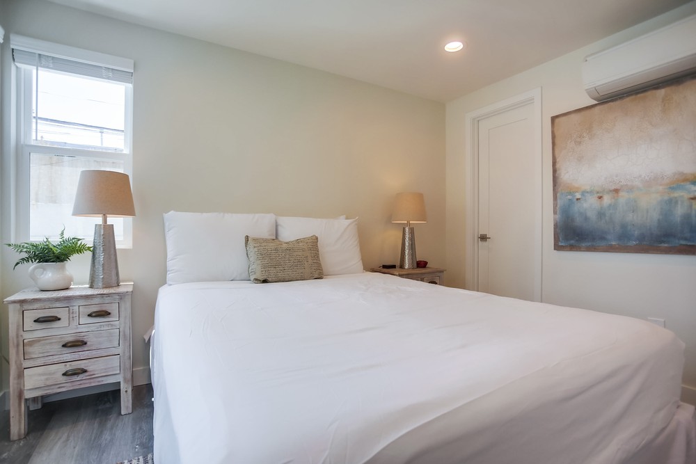 Virtual tour photo 27 of 49 for 833 Portsmouth Ct