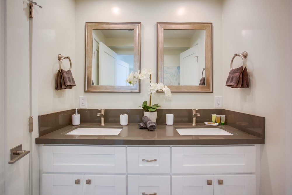 Virtual tour photo 33 of 49 for 833 Portsmouth Ct