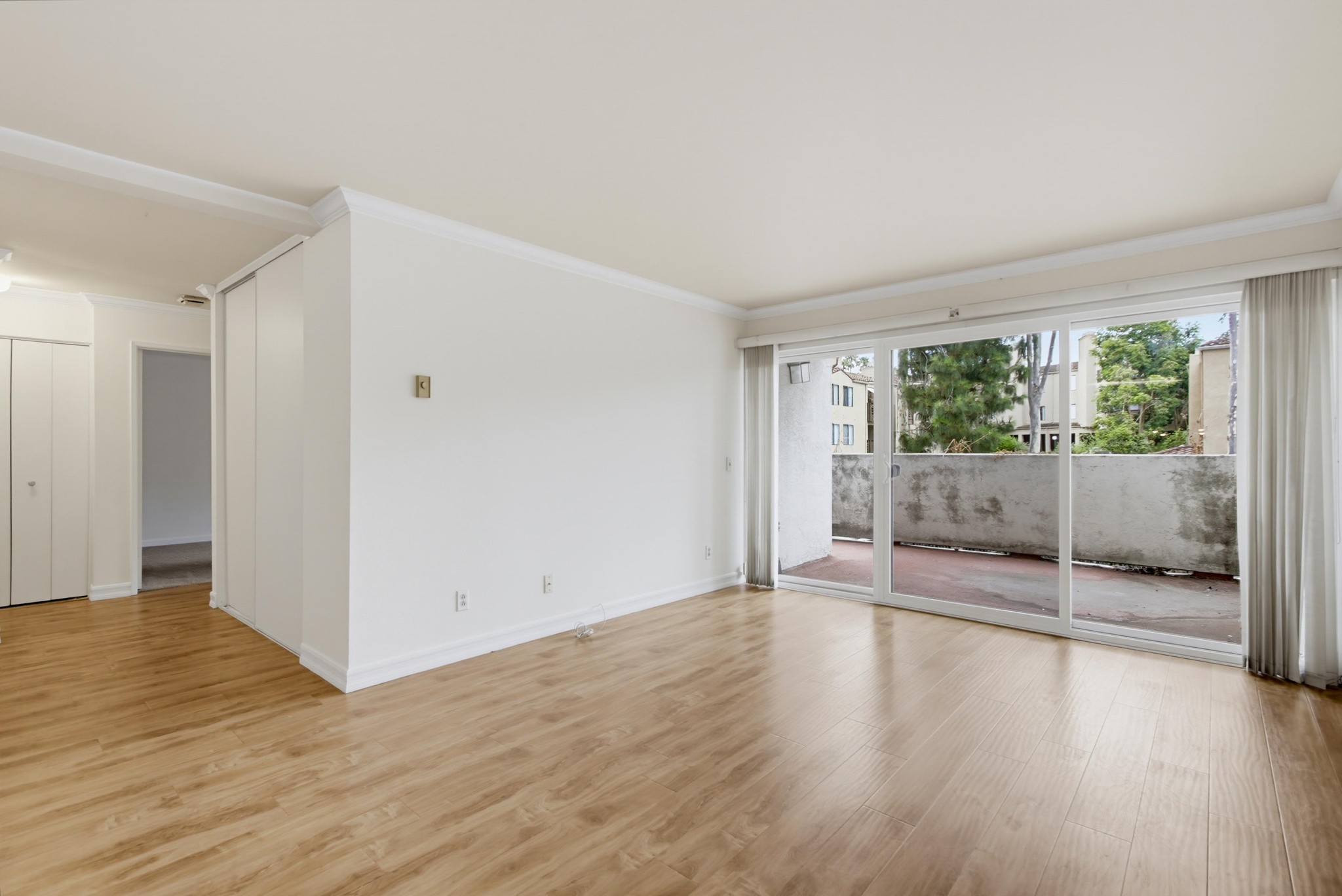 Virtual tour photo 7 of 33 for 8332 Regents Rd Unit B