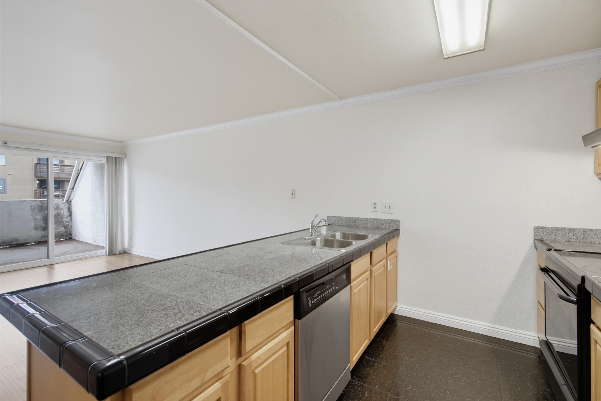 Virtual tour photo 11 of 33 for 8332 Regents Rd Unit B