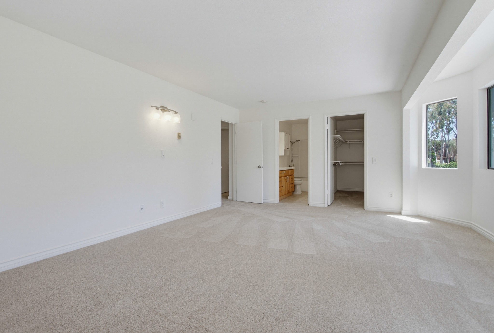 Virtual tour photo 18 of 37 for 8332 Regents Rd Unit E