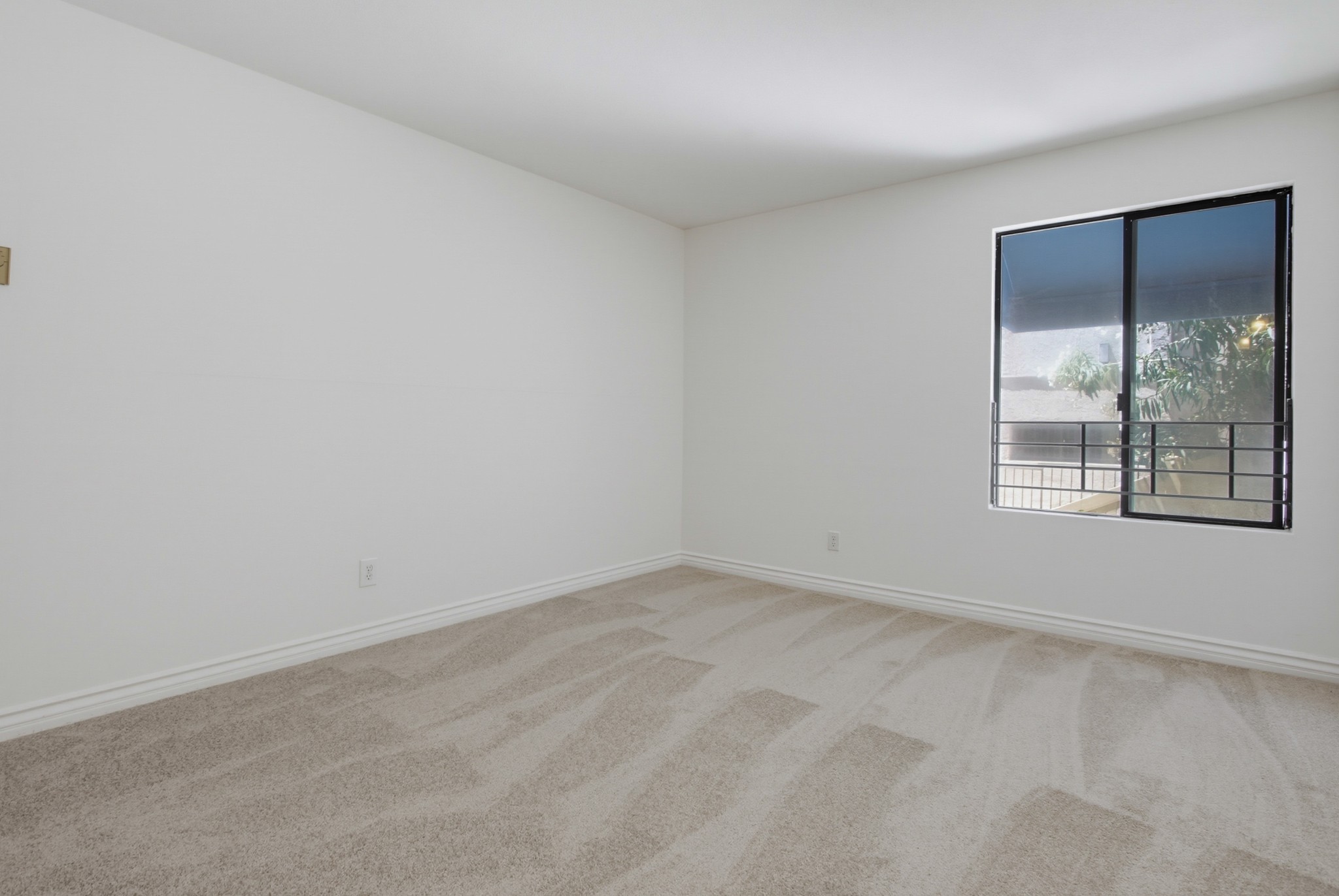 Virtual tour photo 24 of 37 for 8332 Regents Rd Unit E