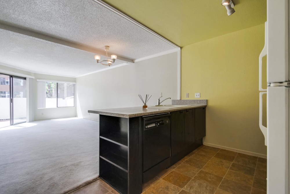 Virtual tour photo 15 of 37 for 8332 Regents Rd