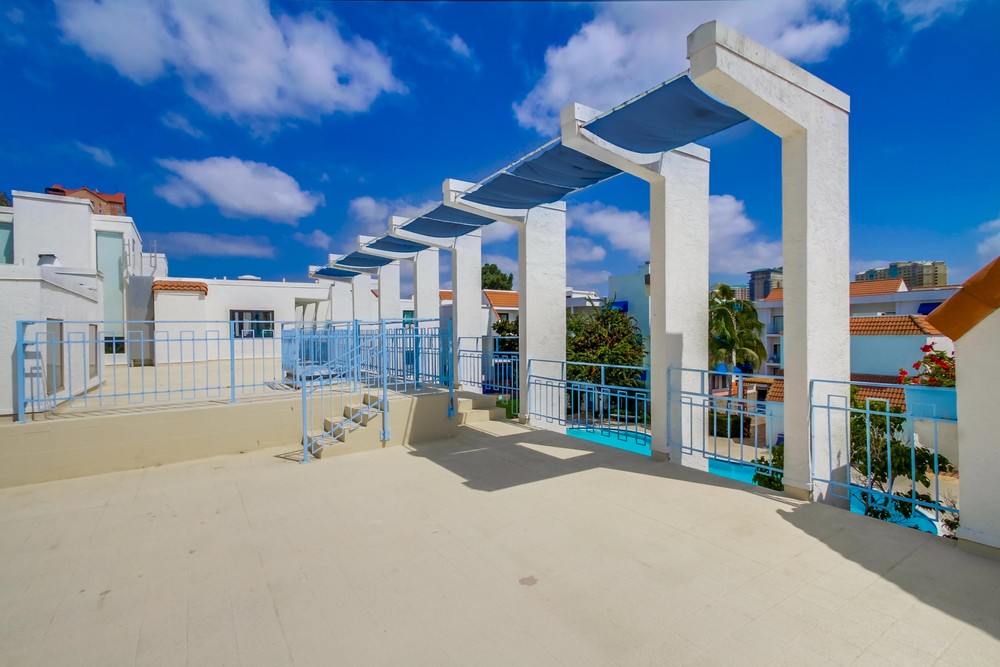 Virtual tour photo 29 of 37 for 8332 Regents Rd