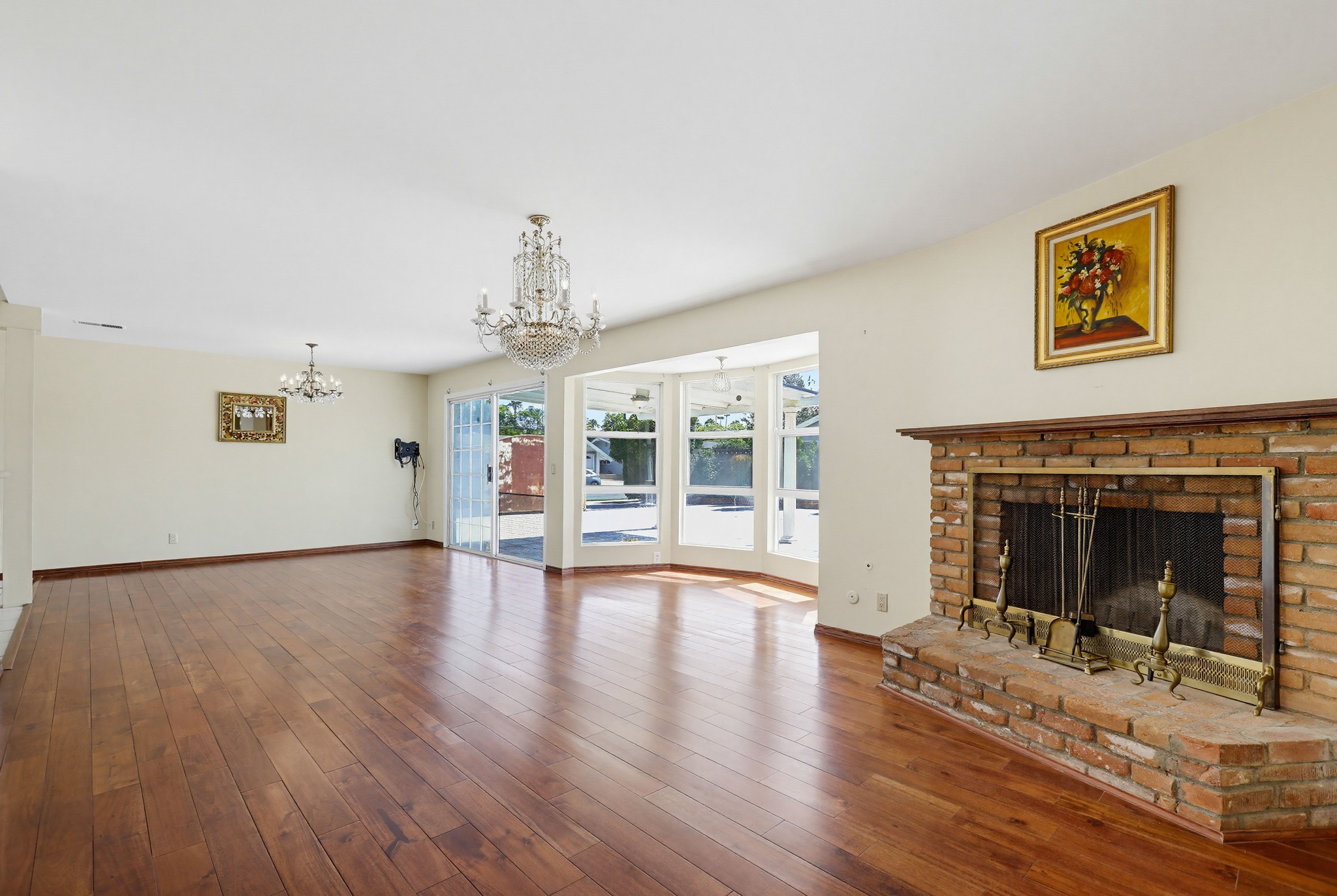Virtual tour photo 7 of 37 for 8334 Mars Dr
